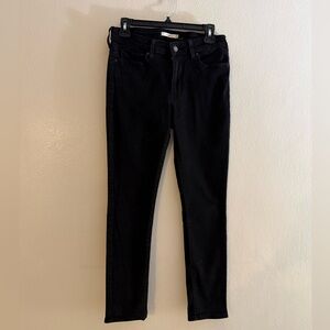 Levi's Black Skinny Jean